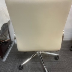オフィス イス4台あります(単品可)の画像