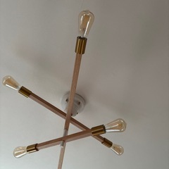 新品に近いLED電球6個セットの画像