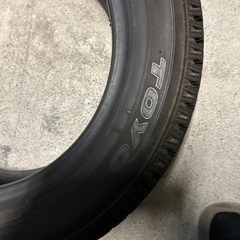 軽の車のタイヤのみの画像