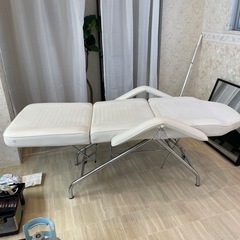 エステ フェイシャル　マツエク ネイル 美容 ベッドの画像