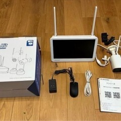 wifi防犯カメラ（モニター画面付き）
の画像