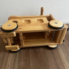 木製　子供用　乗り物の画像