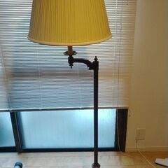 フロアランプ　大塚家具　20年以上前のものですの画像
