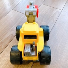 車のおもちゃ④ショベルカーの画像
