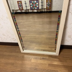 美品☆オシャレな中型ミラー　鏡の画像