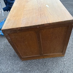 レトロテーブルの画像