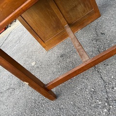 レトロテーブルの画像