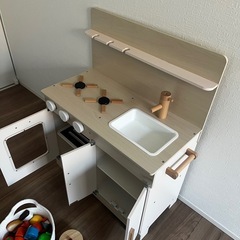 木製　おままごとキッチン　野菜や果物　鍋付き　の画像