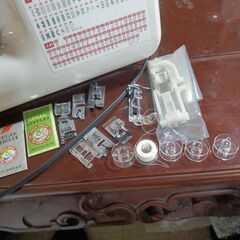 シンガ−ミシンアプリコット中古の画像