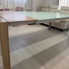 ダイニングテーブルと椅子のセット 伸長式の画像