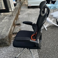 事務用椅子の画像