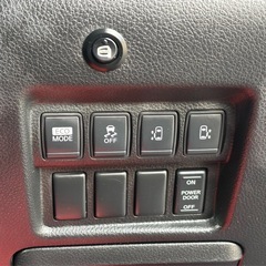 日産　エルグランド 250ﾊｲｳｪｲｽﾀｰ ｟黒｠の画像