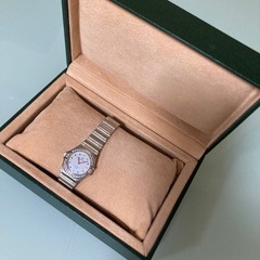 伊勢丹　定価約¥12000 高級感あり　保管収納　時計　ケース　ブレスレット　宝石類など  ダークグリーン　高級感ある　の画像