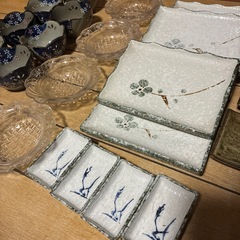 皿　コップ　
まとめてもらってくださいの画像