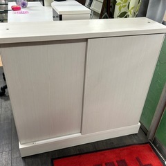 レール扉の薄型収納boxの画像