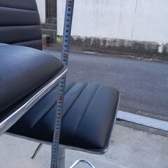 バーチェア　2脚あり　Bar　椅子の画像