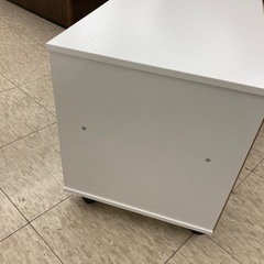 【ジモティー割引で最大15％OFF⭐️】 キャスター付き　テレビ台 収納家具の画像