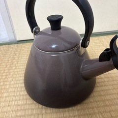 ル・クルーゼ　ケトル　やかん　茶色　　の画像