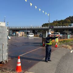 ★【亀岡市の案件】警備スタッフ★ 入社祝い金／中止時手当／資格手当・取得支援充実／制服無償貸与／紹介手当／ドリンク補助／シニア大歓迎◎の画像