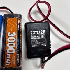 車のラジコンバッテリーの画像