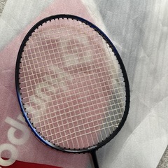 バドミントンラケットの画像