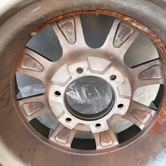 アルミホイール&スタッドレスタイヤ265-70R16の画像