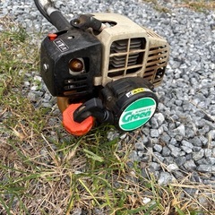 エンジン刈り払い機　草刈機の画像