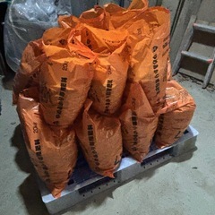 みかげ石砕石
の画像