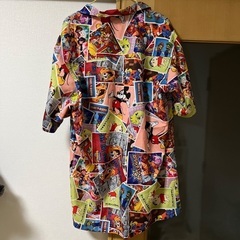 カラフルキャラクター シャツの画像