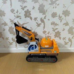 ショベルカー乗り物ヘルメット付きの画像