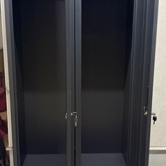 スチールロッカー2台セットの画像