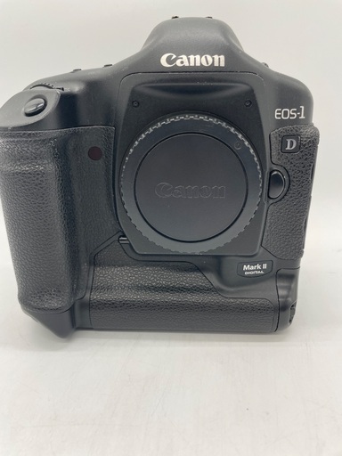 【トレファク足立扇店】ﾃﾞｼﾞﾀﾙ一眼ﾚﾌｶﾒﾗ Canon EOS-1D Mark II ﾎﾞﾃﾞｨ 取説･充電器付