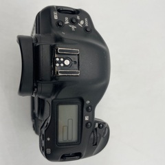 【トレファク足立扇店】ﾃﾞｼﾞﾀﾙ一眼ﾚﾌｶﾒﾗ Canon EOS-1D Mark II ﾎﾞﾃﾞｨ 取説･充電器付の画像