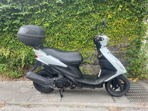 バイク v125s