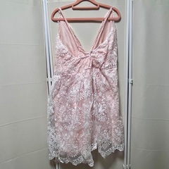 SHEIN プラスサイズ Vネック 刺繍 ドレスの画像