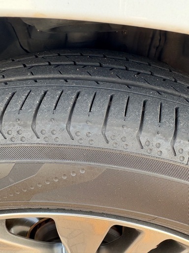 格安です✨タイヤのみ4本セット　225/60/R18