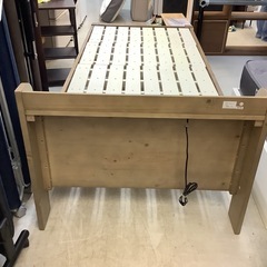 【リサイクルサービス八光】　幅96㎝　株式会社もしも　ダークブラウン　2口コンセント付きシングルベッドの画像