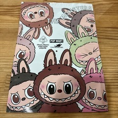 Labubu  洋服付きぬいぐるみキーホルダーの画像