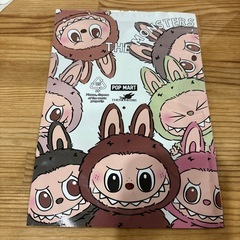 Labubu  洋服付きぬいぐるみキーホルダー②の画像