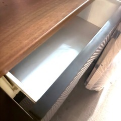 収納引き出し&少しお時間もらえたら半透明の引き出し収納沢山あります。の画像