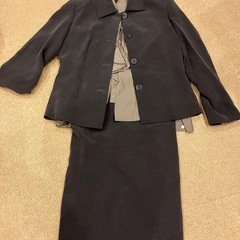 [12/15まで]スーツ　9AR 未使用　春夏用の画像