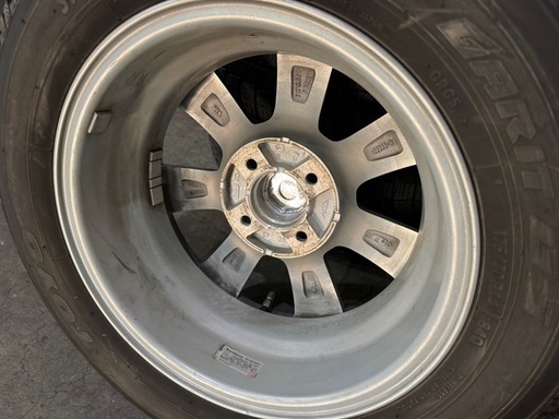 本日限定価格❗️2シーズン使用❗️トーヨー　スタッドレスタイヤ　175/70r14