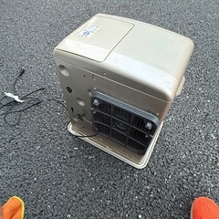 石油ファンヒーター　2004年製の画像
