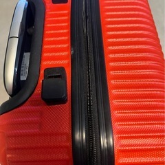 【0円】赤いキャリーケース※破損ありの画像