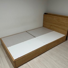 ニトリ　セミダブルベッド　コンセント付きの画像