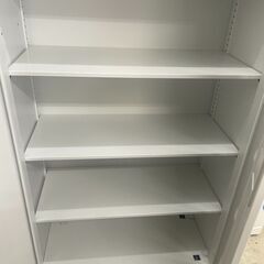 リサイクルショップどりーむ荒田店　No5520 オフィス用キャビネット　事務棚　書庫　ロッカー　鍵付き　大型♪　棚板調節可能♪の画像