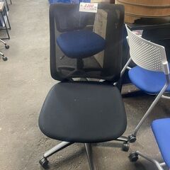 リサイクルショップどりーむ荒田店　No5526 OAチェア　オフィスチェア　事務椅子　座面高さ調節可能♪　背もたれメッシュ♪の画像