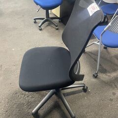 リサイクルショップどりーむ荒田店　No5526 OAチェア　オフィスチェア　事務椅子　座面高さ調節可能♪　背もたれメッシュ♪の画像