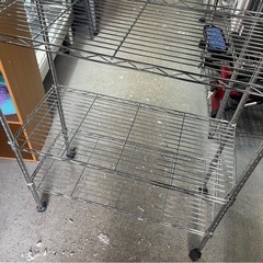 4段　メタルラック　スチールラック　キャスター付　棚　収納　便利　整理　ポール径19㎜　W740×D340×H1250　中古　④の画像