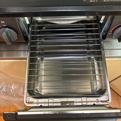 ガスコンロ プロパンガス LPガス クリスタルコート 幅56cm 右強火力 2口 据置 リンナイ Rinnai 水無し片面焼き ブラック の画像